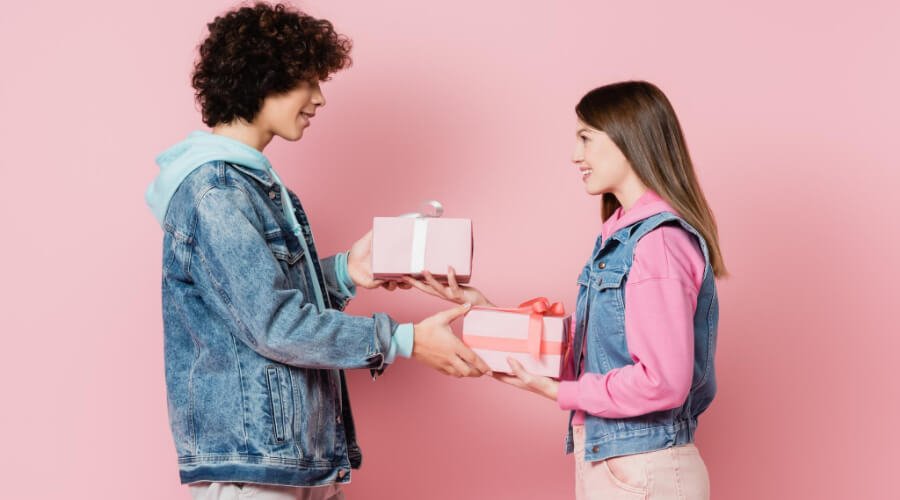 Wrap a Gift Box with Multiple Sheets of Wrapping Paper